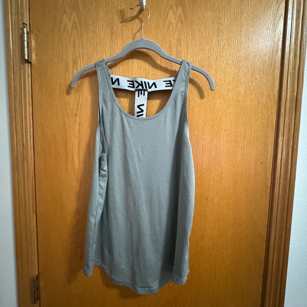 Nike Gray Women's Tank Top size L new no tags